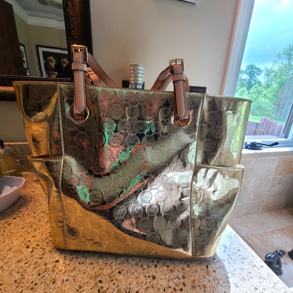 Michael Kors gold purse